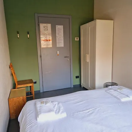 E Ostello, Parco Di Monza, Cascina Costa Alta 호스텔 *